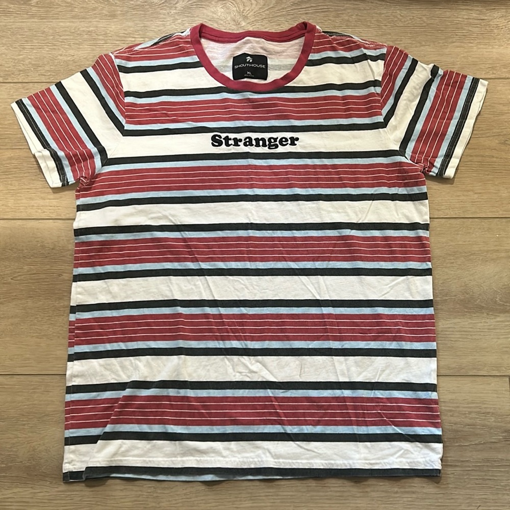 Shouthouse Tshirt size XL